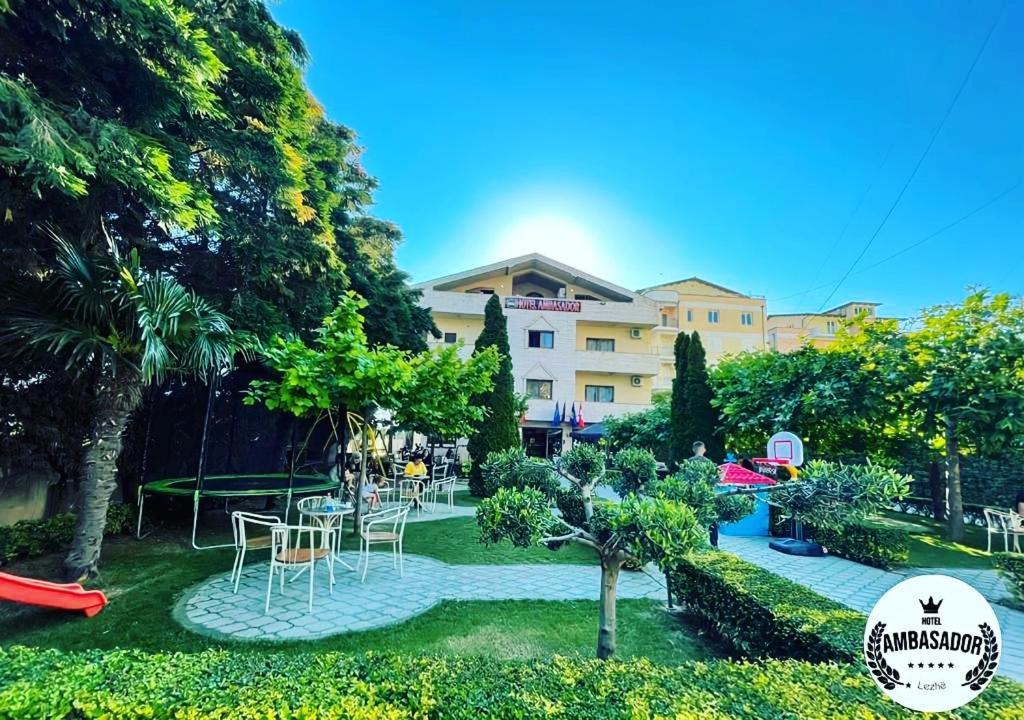 Hotel Ambasador Garden Lezhe Exterior photo