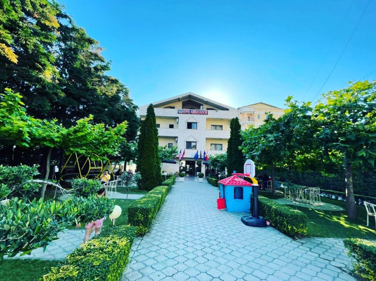 Hotel Ambasador Garden Lezhe Exterior photo